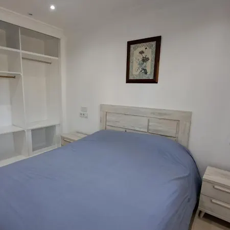 Piso Cerca De La Playa En En El Mediterraneo Real *