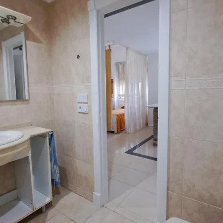 Piso Cerca De La Playa En En El Mediterraneo Real פואנגירולה