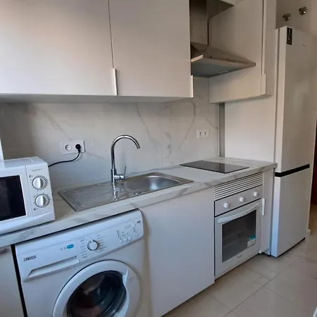 Piso Cerca De La Playa En En El Mediterraneo Real