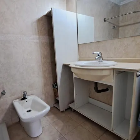 Piso Cerca De La Playa En En El Mediterraneo Real *