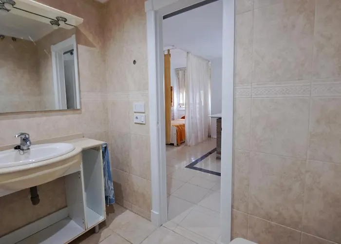 Piso Cerca De La Playa En En El Mediterraneo Real Fuengirola