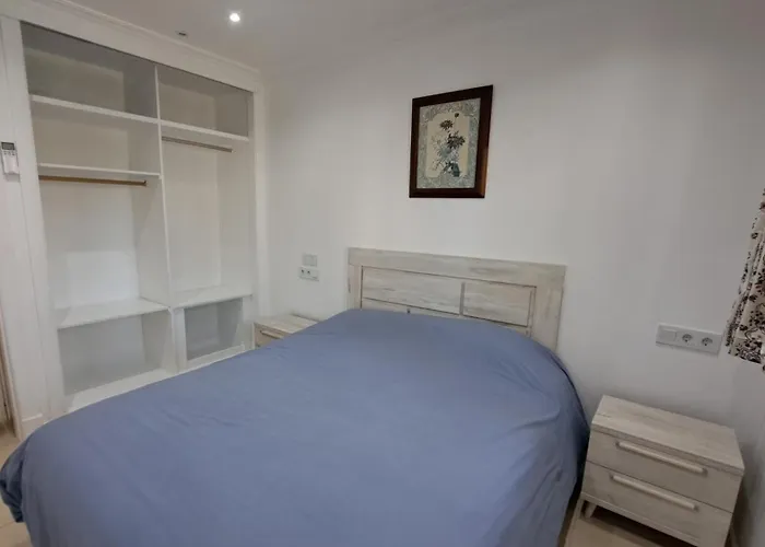 Piso Cerca De La Playa En En El Mediterraneo Real *