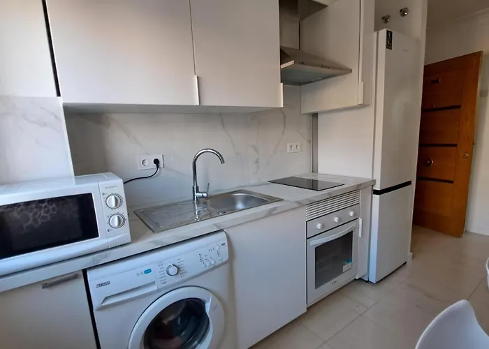 Piso Cerca De La Playa En En El Mediterraneo Real