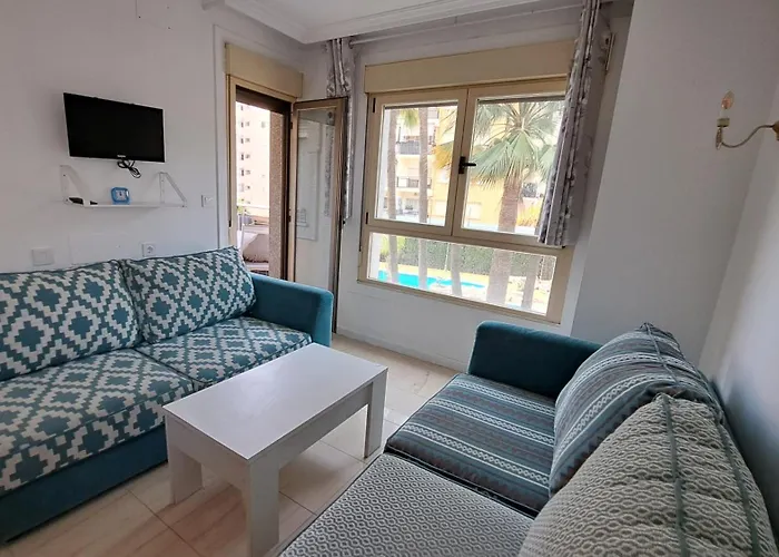 Piso Cerca De La Playa En En El Mediterraneo Real *